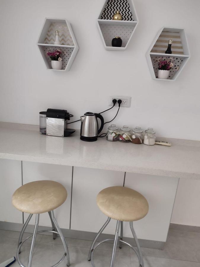 Lovely Three-Room Apartment Above The Promenade Aszdod Zewnętrze zdjęcie
