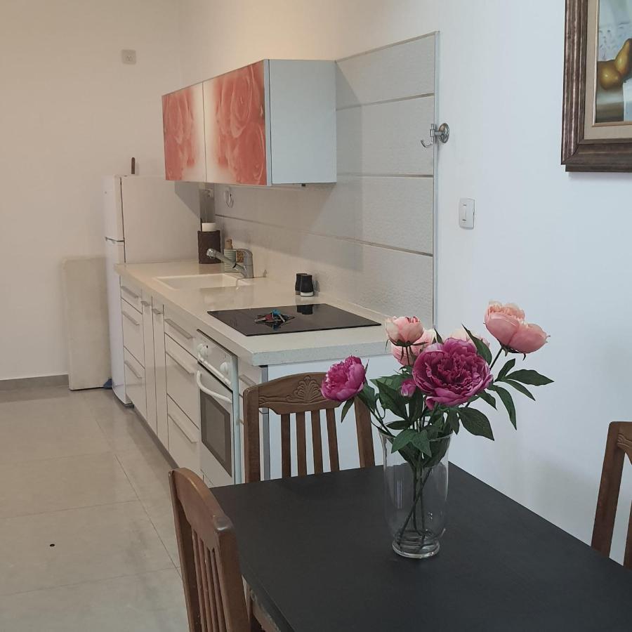 Lovely Three-Room Apartment Above The Promenade Aszdod Zewnętrze zdjęcie